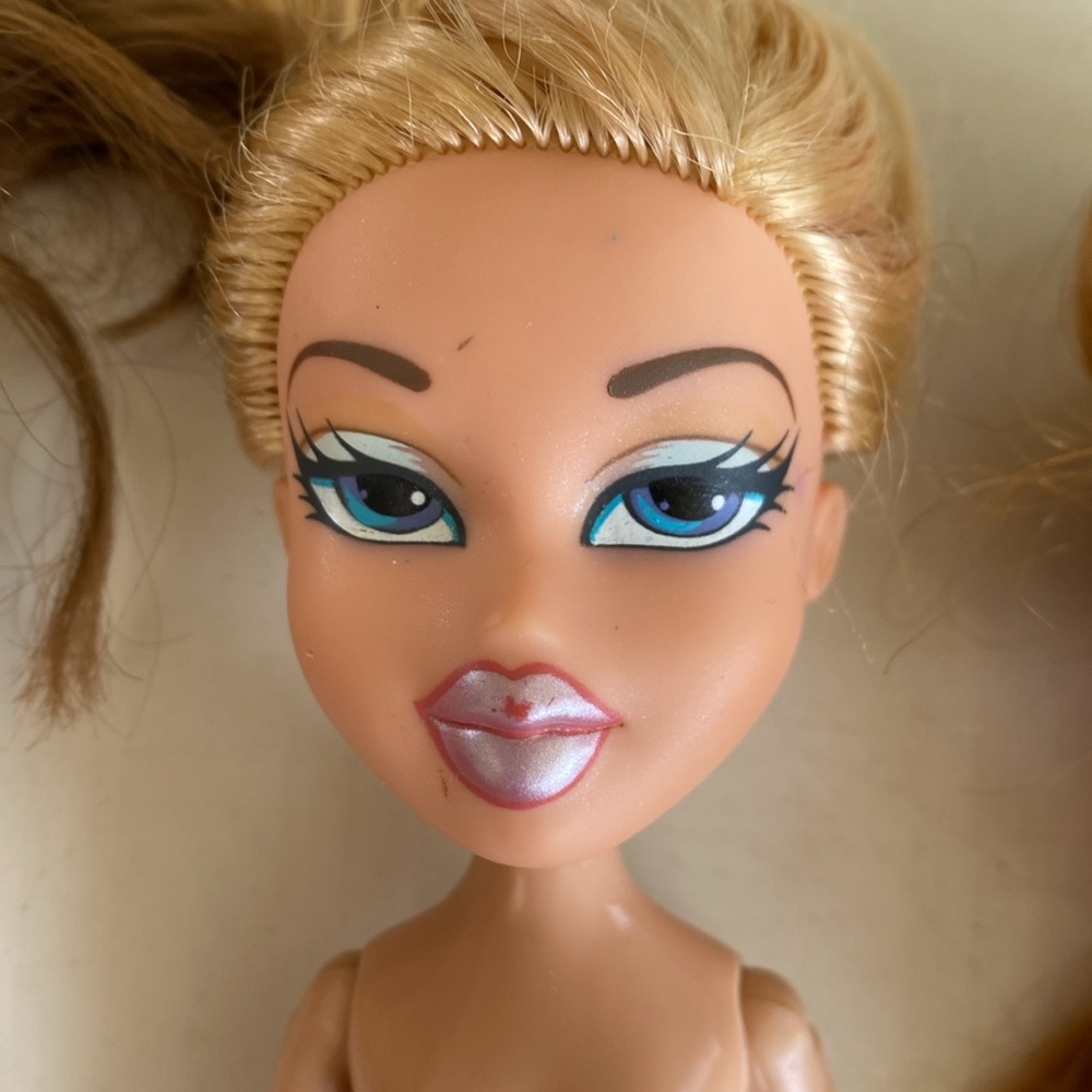2001 Original Bratz Dolls Set - Yasmin - Cloe - Meyhan - Nude Dolls - Picture 5 of 12